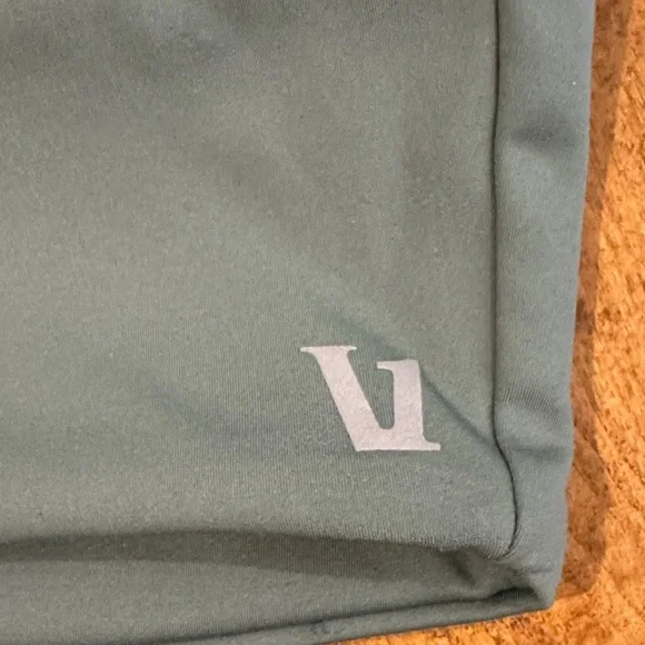 Vuori Evolve Square Neck Green Sports Bra - Picture 4 of 6